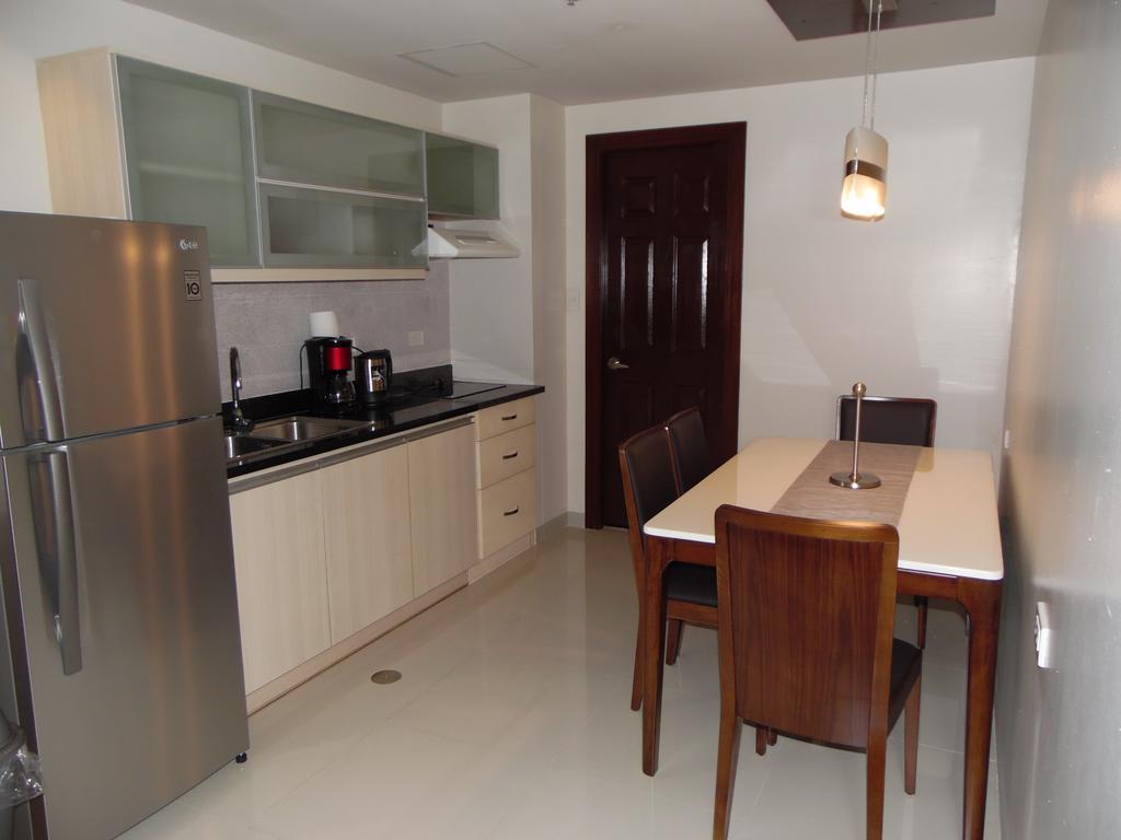 Avalon Condominium Cebu Room photo